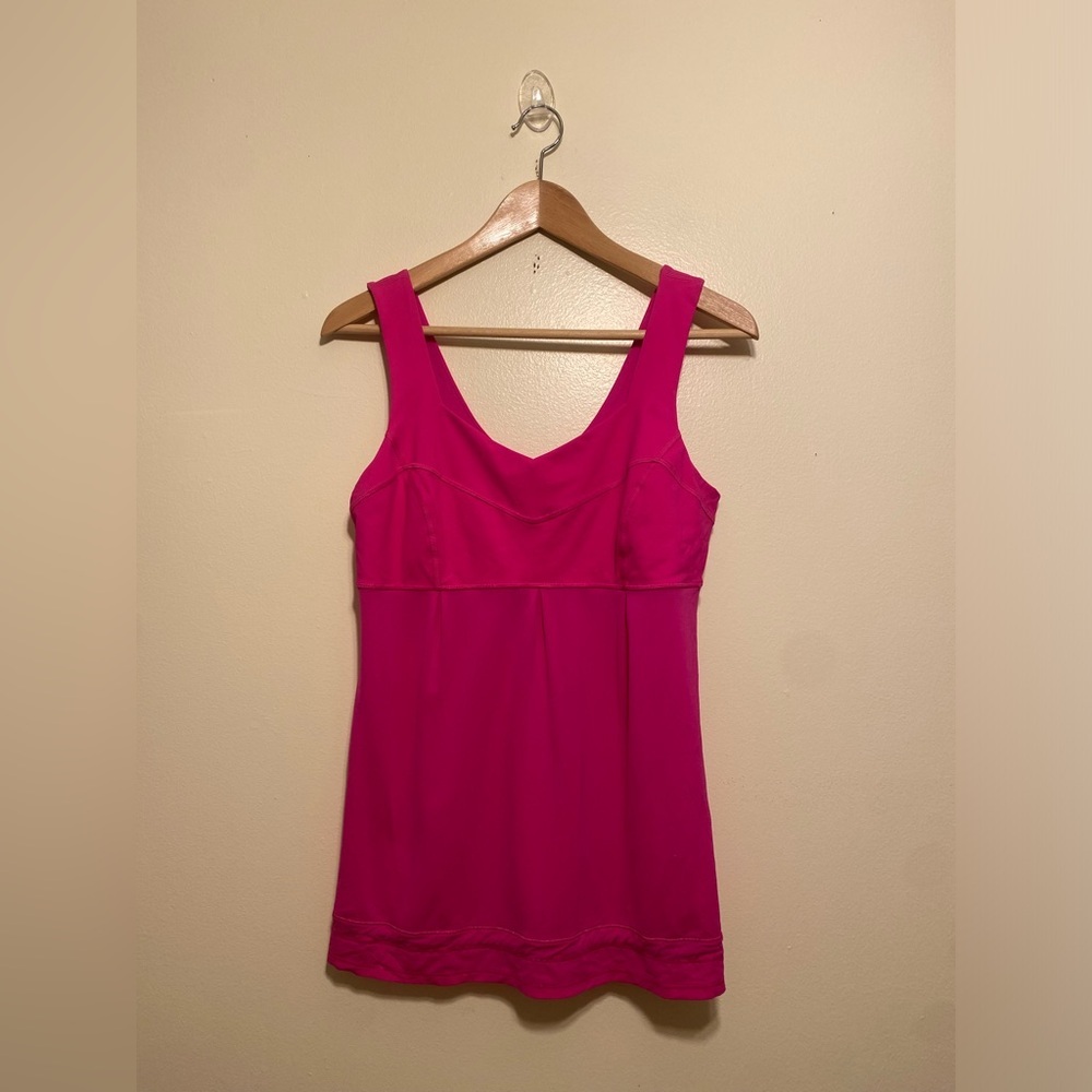 Lululemon athletica Bright Pink Sleeveless Scoop Neck Top . Size 10